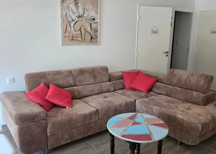 Chez Corinne Et Paul Classe 3 Etoiles * פרופריאנו