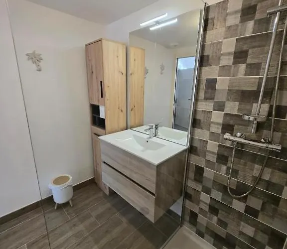 Апартаменты Chez Corinne Et Paul Classe 3 Etoiles